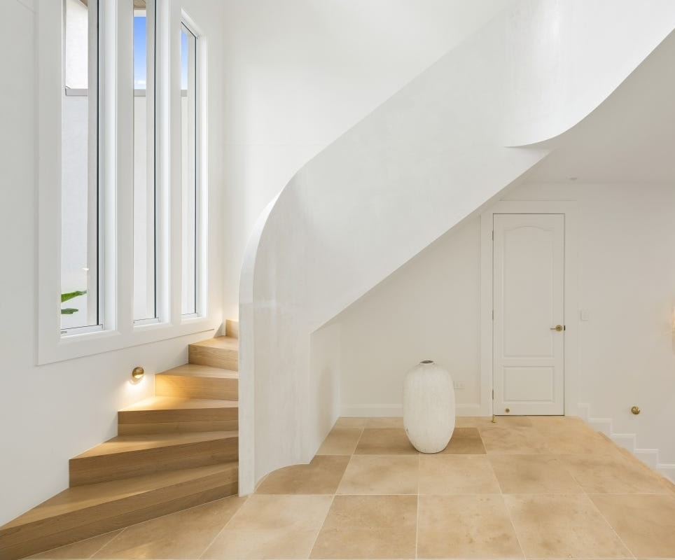 Curved balustrade